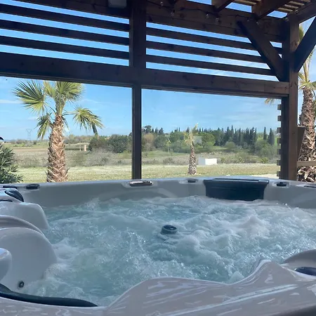 2p Avec Piscine Sur Un Domaine De 3ha * Béziers