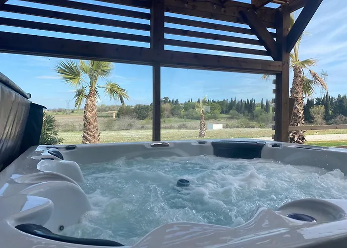 2p Avec Jacuzzi Sur Un Domaine De 3ha * Béziers